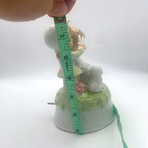 Vintage Ceramic Music Box  Girl Giving Boy A Haircut  "Memories" - Picture 5 of 5